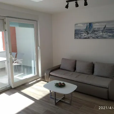 Relax Apartments Novalja Exterior photo