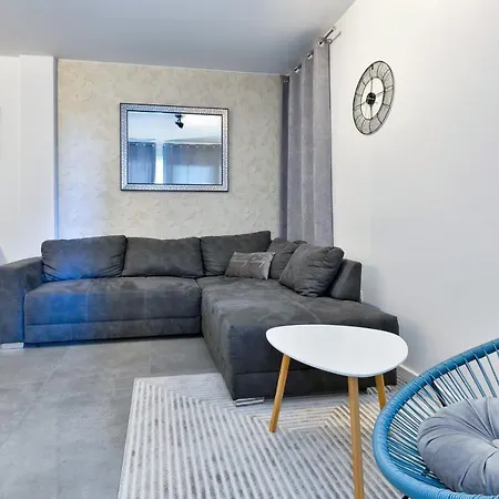 Relax Apartments Novalja Exterior photo
