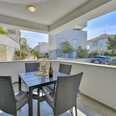 Relax Apartments Novalja Exterior photo