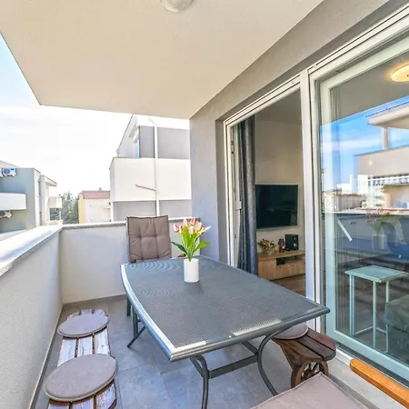 Relax Apartments Novalja Exterior photo