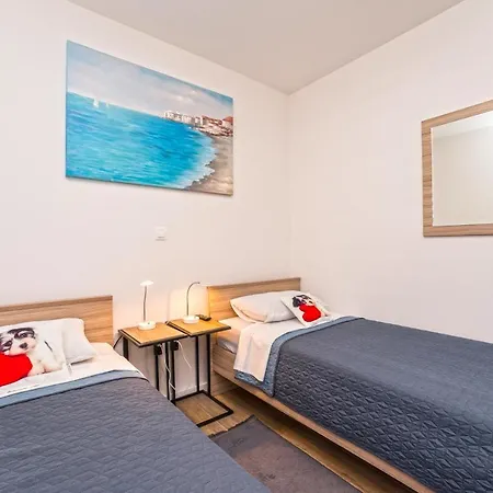 Relax Apartments Novalja Exterior photo