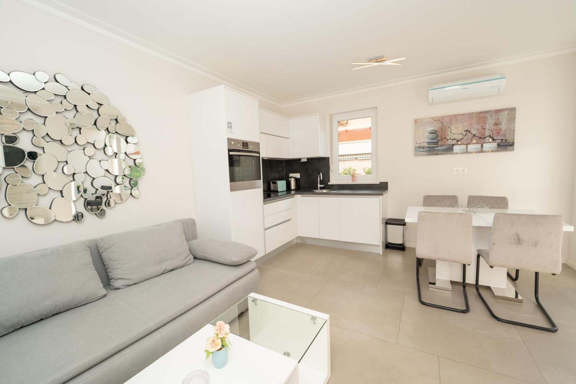 Relax Appartement Novalja
